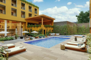 Clevia, San Miguel de Allende, Autograph Collection